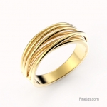 Render of gold ring.